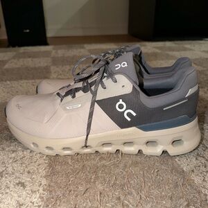 On Running Men's Cloud runner 2 waterproof